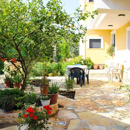 My Guest house 3*
